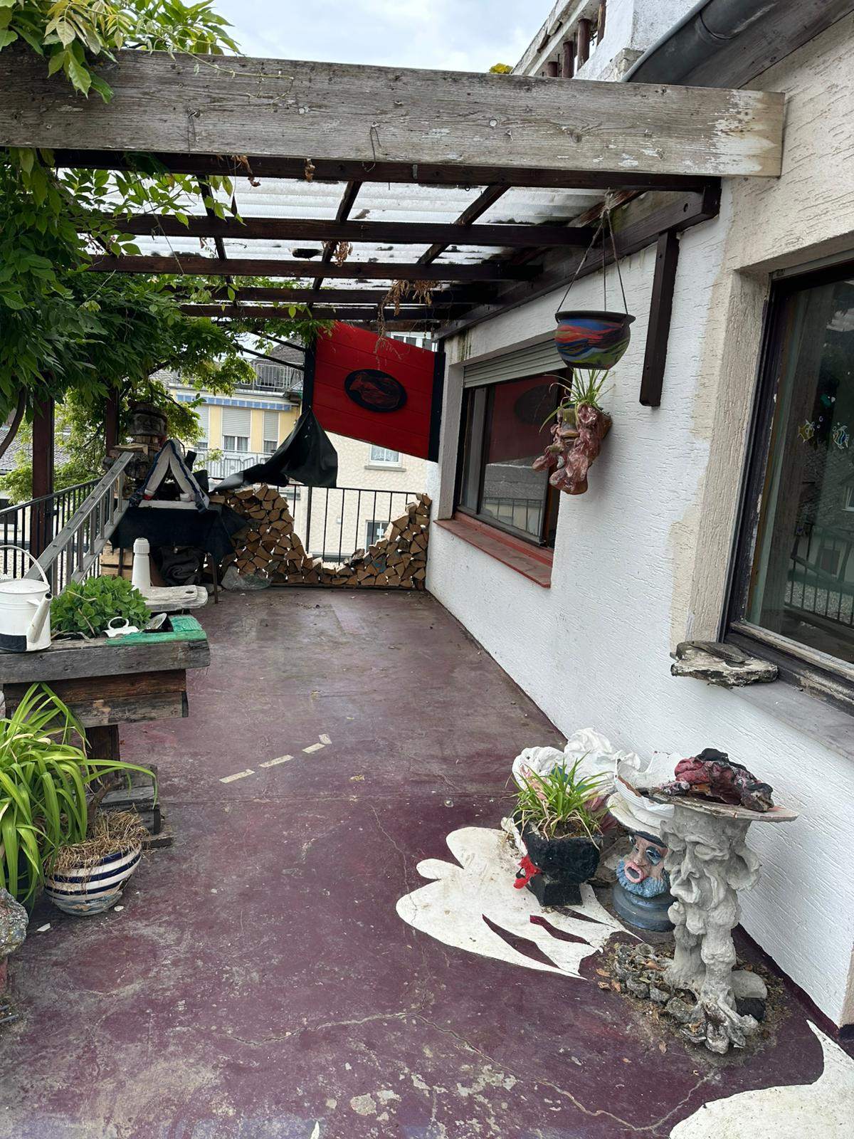 Entrümpelung Terrasse nachher - besenrein und sauber in Saarbrücken